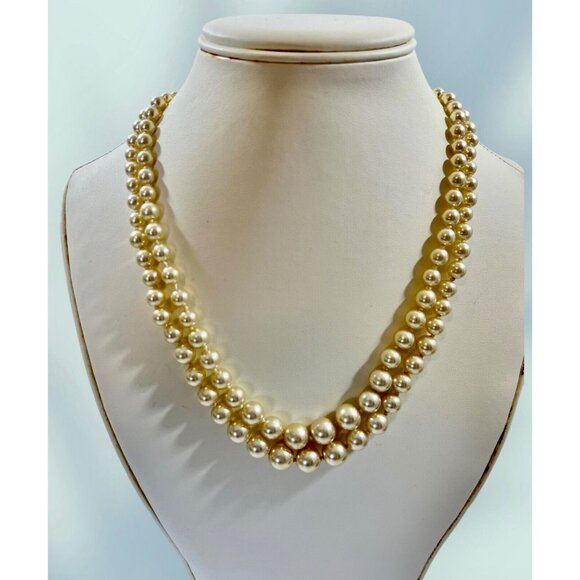 VTG Glass Pearl Necklace 18" Creamy Hand Knotted, Button Earrings, Bracelet - Picture 2 of 8